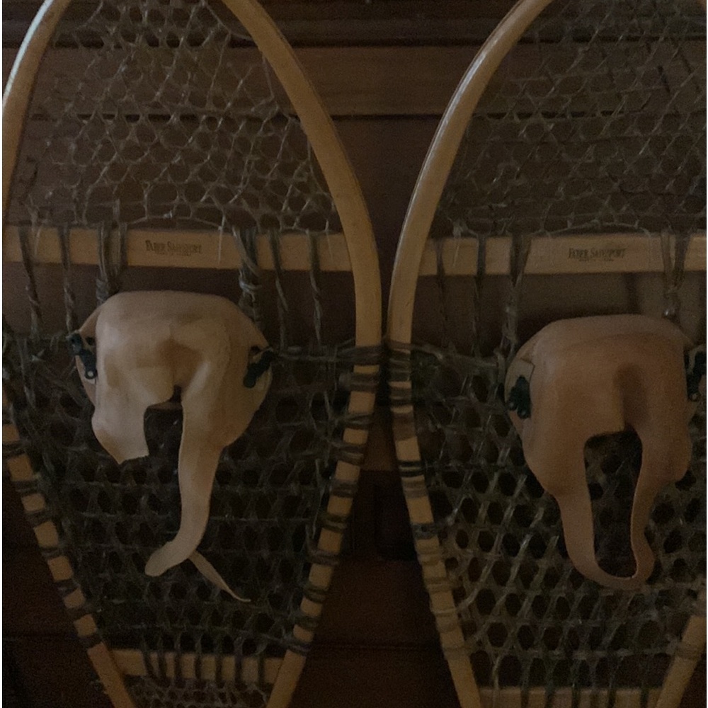 Antique snowshoes - Picture 2 of 4